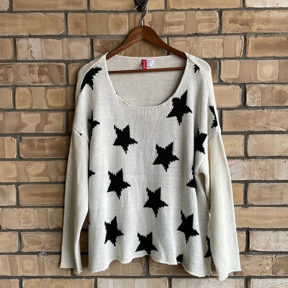 H&M Divided Star Sweater - L - Picture 1 of 7